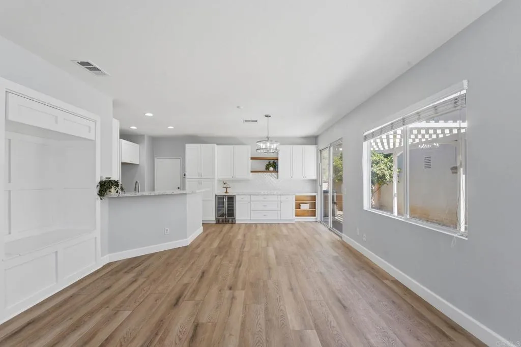 https://cdn.realtyfeed.com/cdn/127/306602337/7b1e506d507b1de0db96744006ac70b0.webp