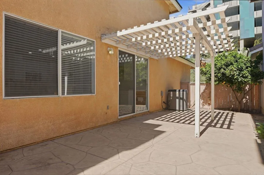 https://cdn.realtyfeed.com/cdn/127/306602337/b881c86e0cc455fc71e2ce4c1ba15bd8.webp