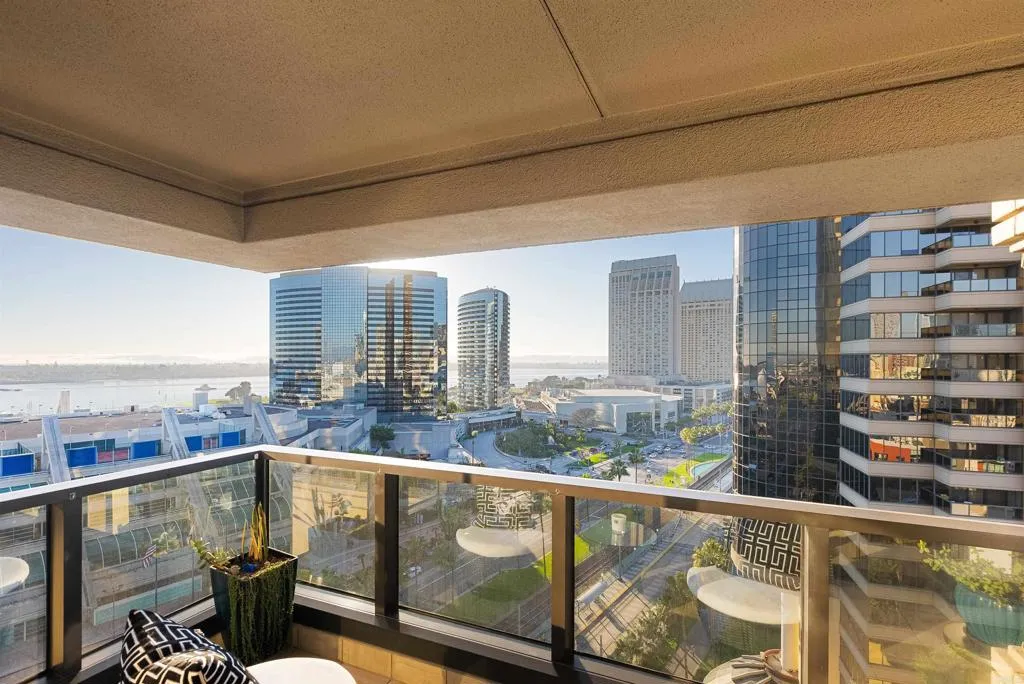 https://cdn.realtyfeed.com/cdn/127/306602427/f059b09984827b6fafca8573d30632d5.webp