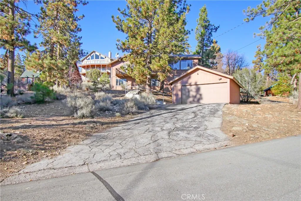 1063 Fawnskin, Fawnskin, CA 92333