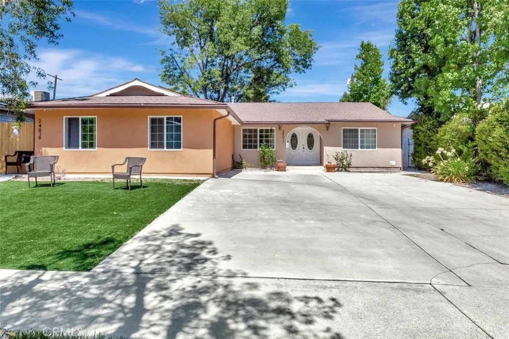 Woodland Hills, CA 91367