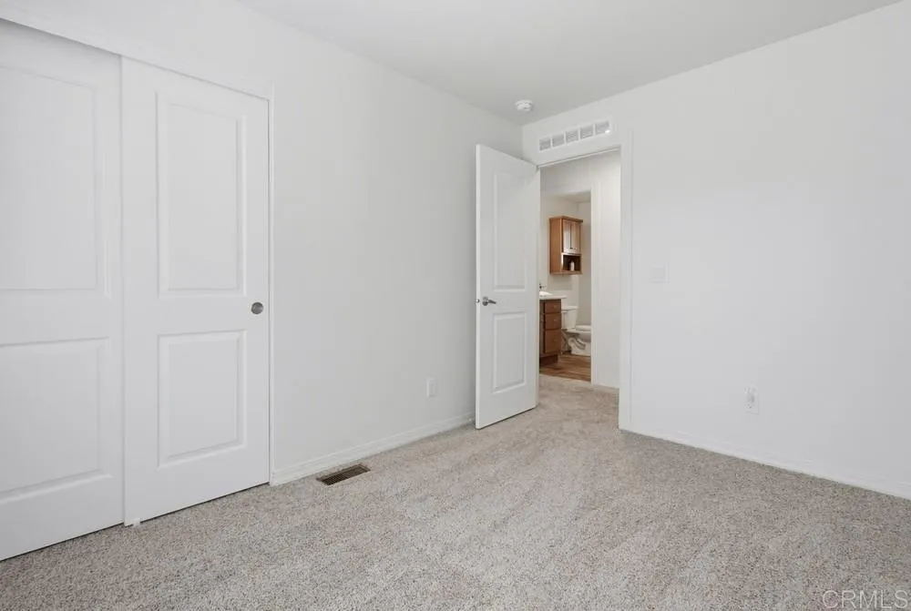 https://cdn.realtyfeed.com/cdn/127/306602562/8d1fcf1f37ef0644526278b35cfa86be.webp