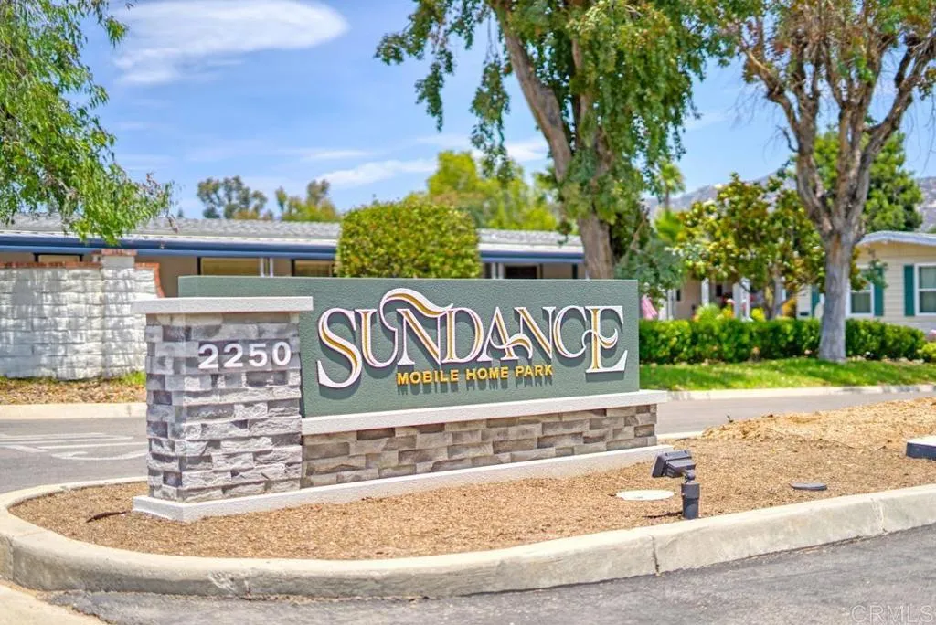 https://cdn.realtyfeed.com/cdn/127/306602562/b3e9825e17123af3f71f334338158c1f.webp