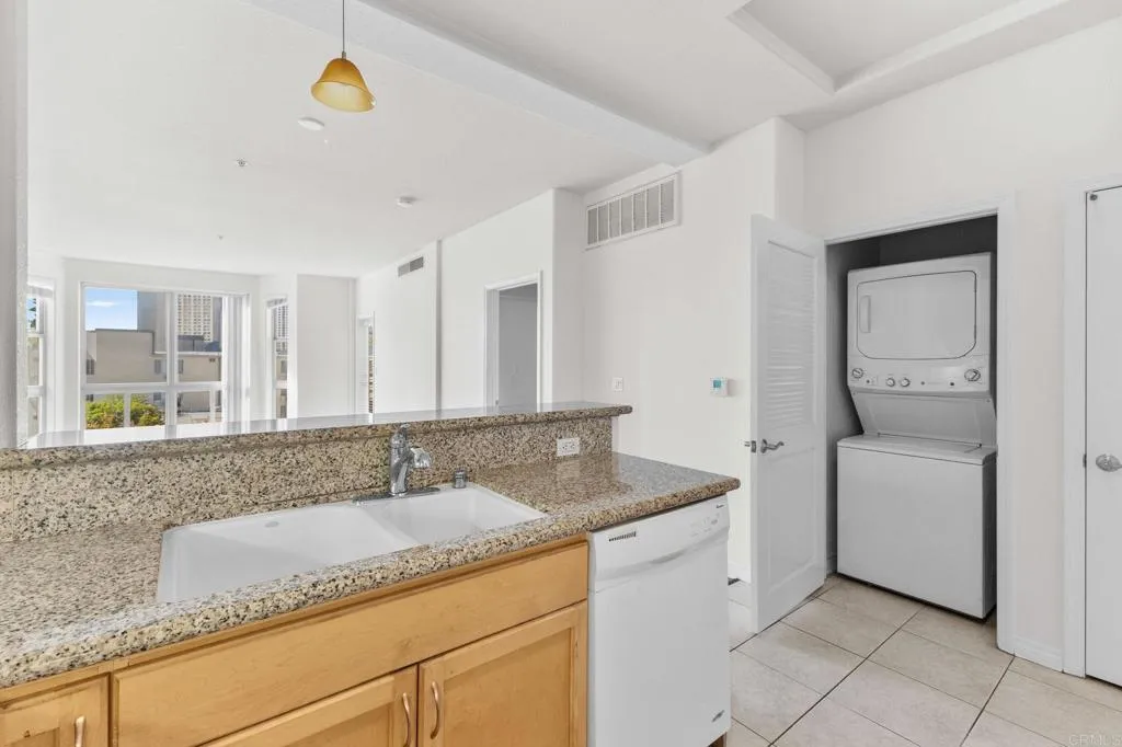 https://cdn.realtyfeed.com/cdn/127/306602571/1c14f273133fe86fa9384df2b22f0500.webp