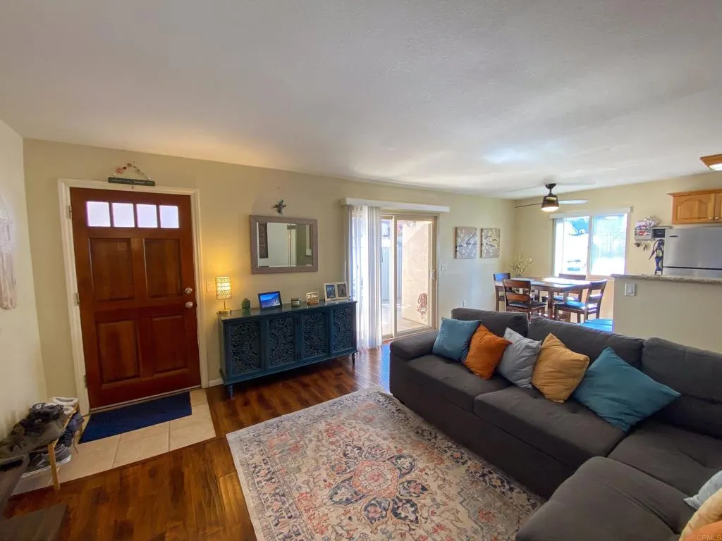 https://cdn.realtyfeed.com/cdn/127/306602580/32a33df0046061469a6b124e00e23be0.webp
