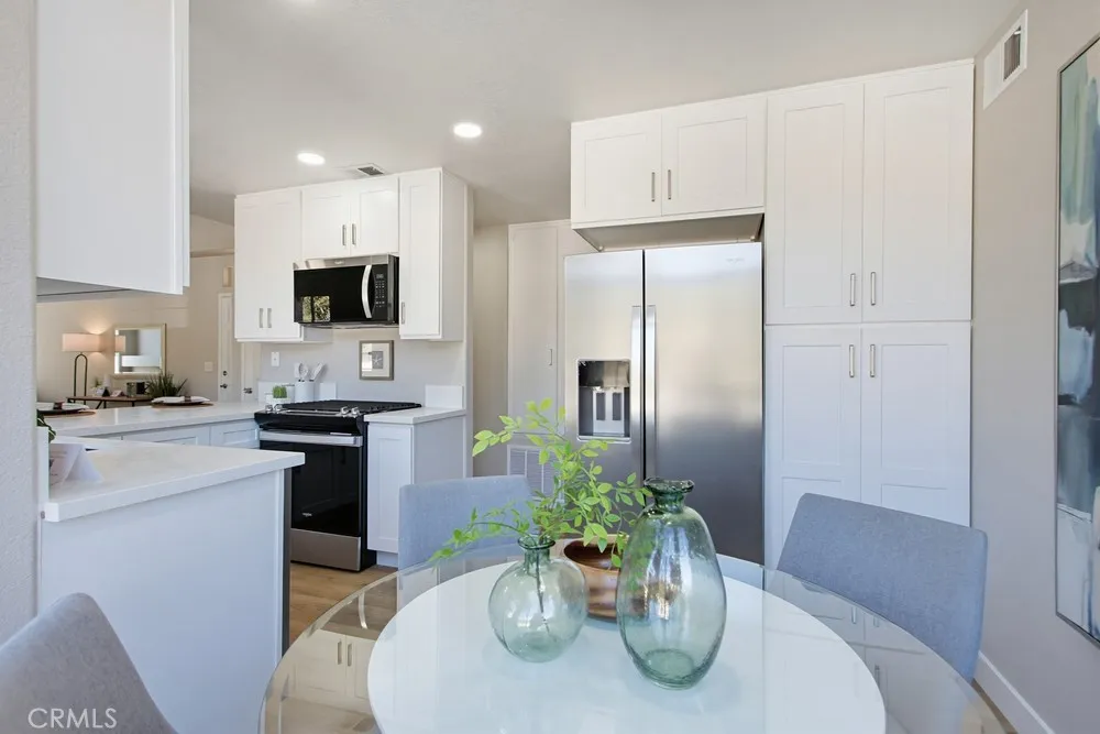 https://cdn.realtyfeed.com/cdn/127/306602686/83b58b06501214bd69c75de934eaa9e4.webp