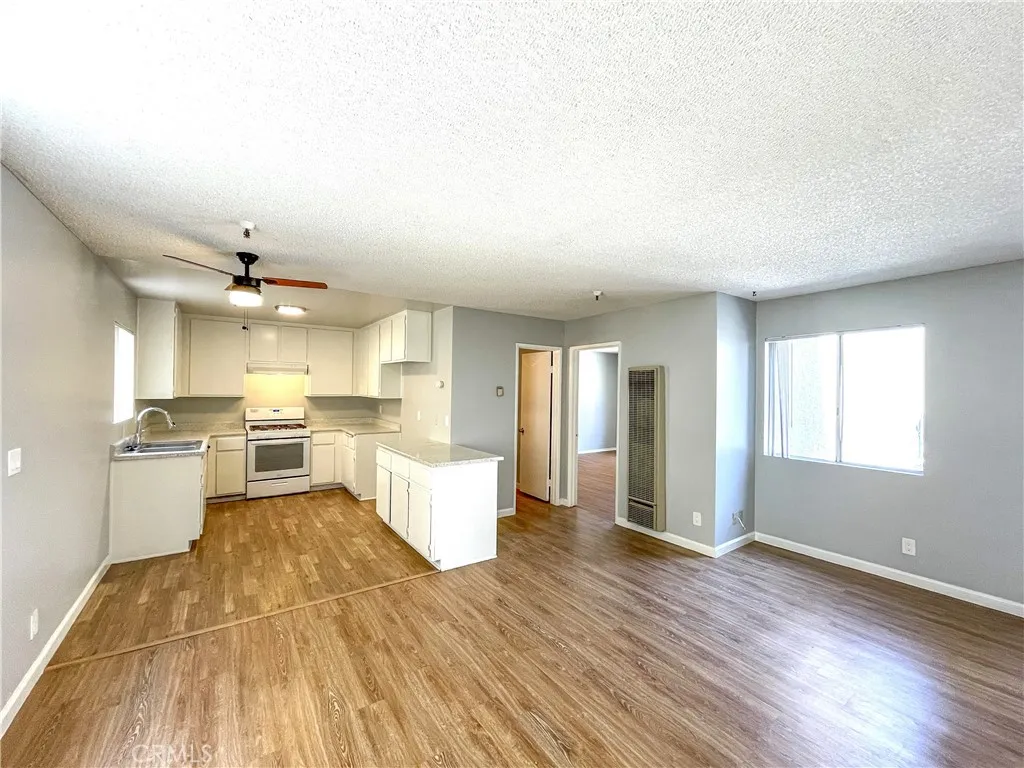 13535 Yukon Avenue Unit 28, Hawthorne, CA 90250 - Photo 2 of 11, Hawthorne, CA
