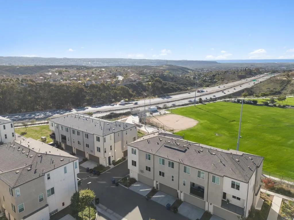 https://cdn.realtyfeed.com/cdn/127/306602707/5144922cad433b54abd07abf01a1a764.webp