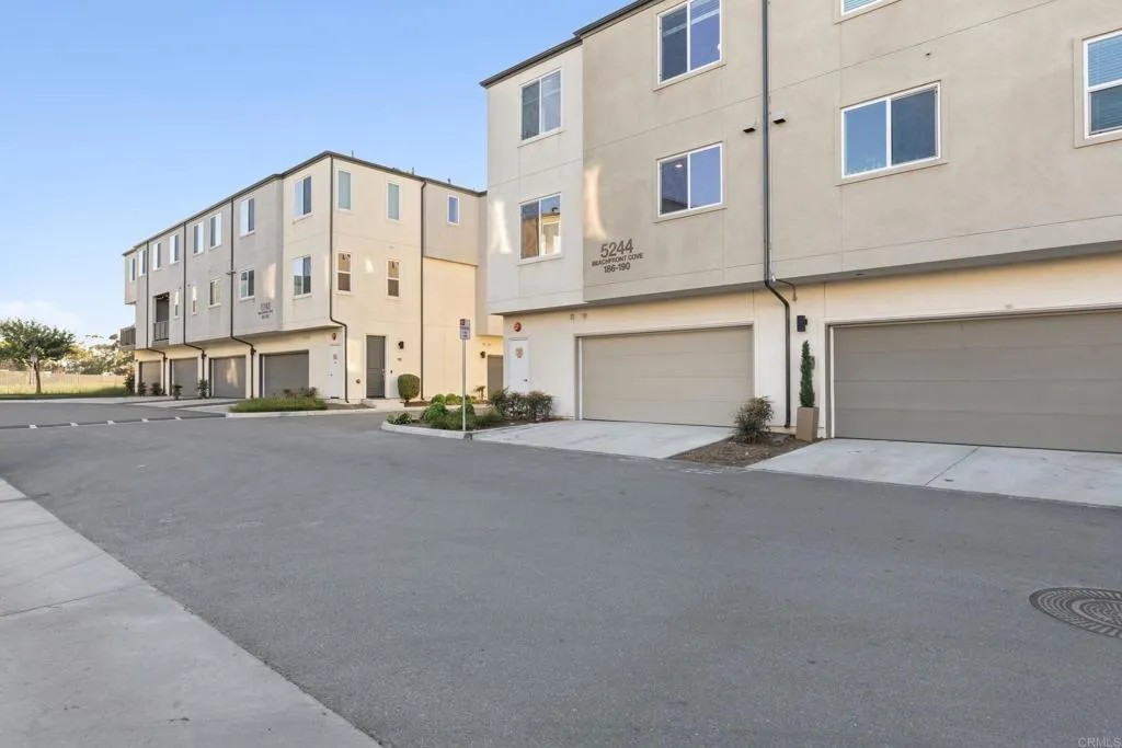 https://cdn.realtyfeed.com/cdn/127/306602707/818723a9ec50bd14f7e3be375499fcad.webp