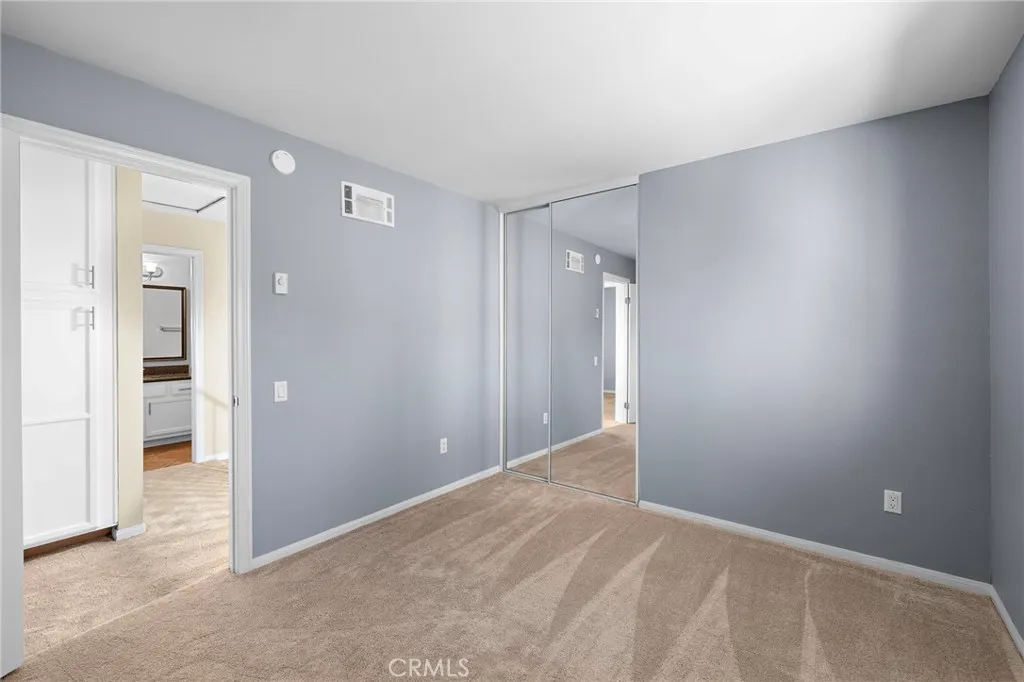 https://cdn.realtyfeed.com/cdn/127/306602789/e2badf0475c1215cbd79db0834b91158.webp
