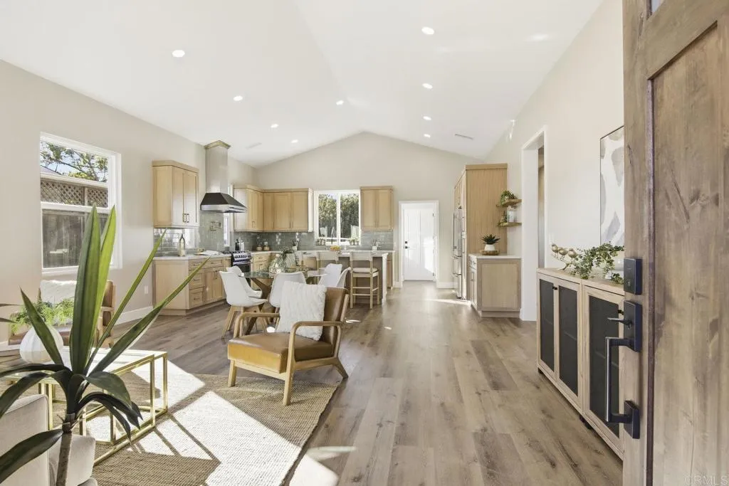 https://cdn.realtyfeed.com/cdn/127/306602800/256e349925f39d7da999405d850595ee.webp