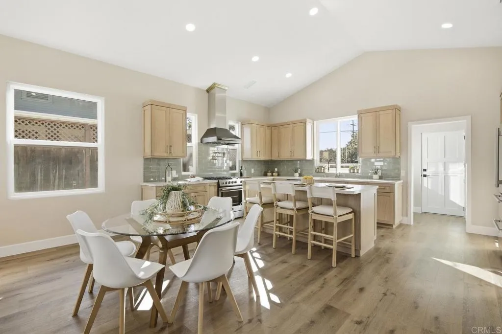 https://cdn.realtyfeed.com/cdn/127/306602800/a5e07763ed7e36f186c63257e1dd378c.webp