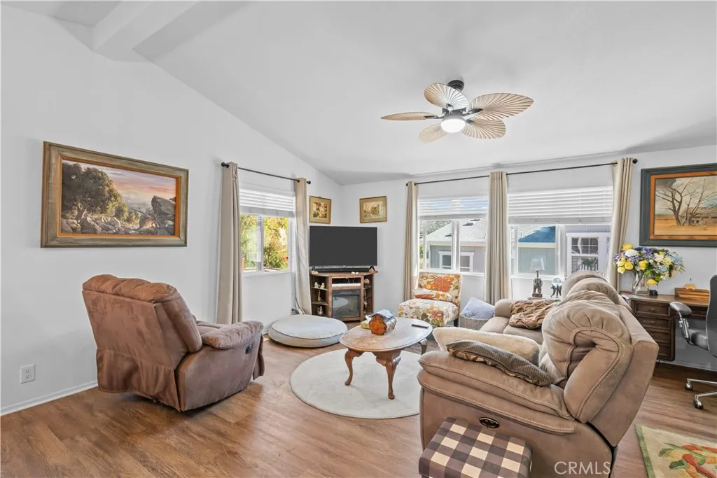 https://cdn.realtyfeed.com/cdn/127/306602891/40c3d2a4095533a486d09c6705b3818c.webp
