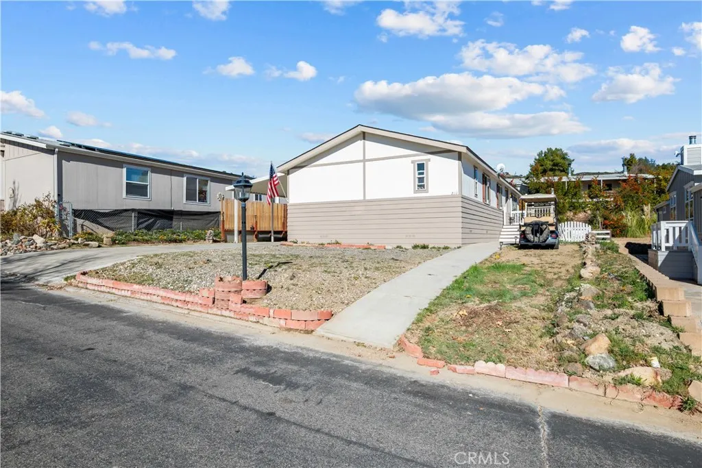https://cdn.realtyfeed.com/cdn/127/306602891/41bbe553691f09054c4a5da79ffc6710.webp