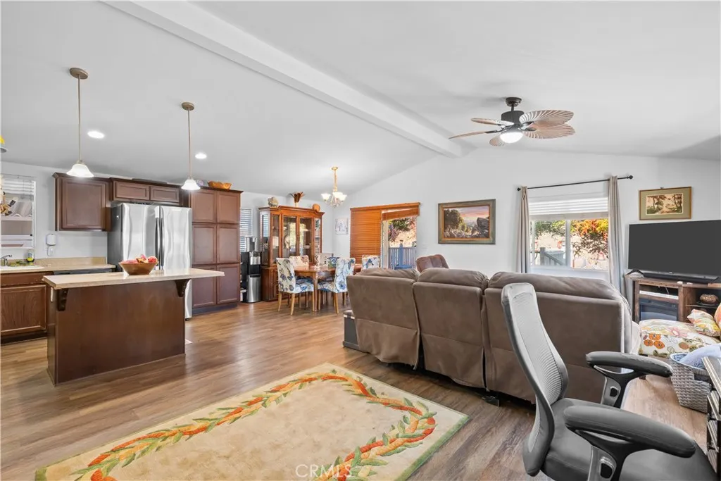 https://cdn.realtyfeed.com/cdn/127/306602891/6c9394217debf27f9ff1907beaeecf8c.webp