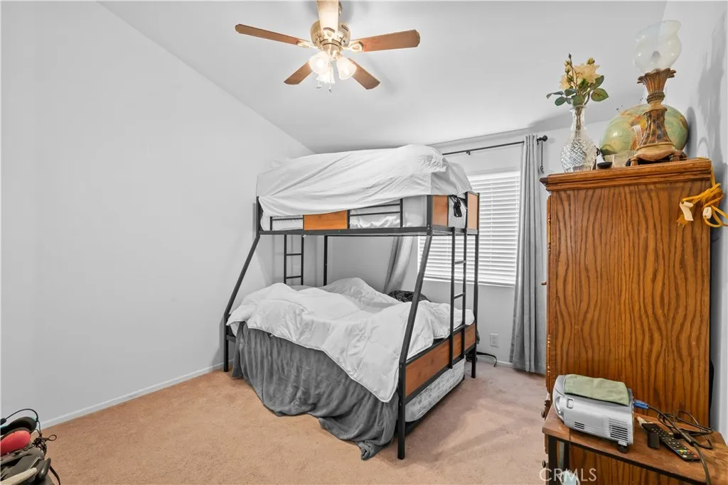 https://cdn.realtyfeed.com/cdn/127/306602891/85335aa4f9d5b1420c4dccc6e1c65b18.webp