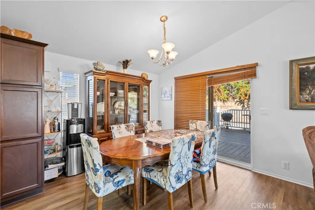 https://cdn.realtyfeed.com/cdn/127/306602891/a2e31c88ba618c9c3ec041b78ddaf762.webp