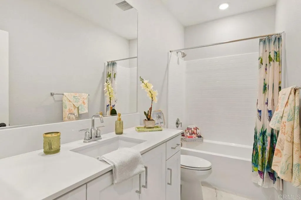 https://cdn.realtyfeed.com/cdn/127/306602904/ead6abd5c6bba2215f31670fa8507937.webp