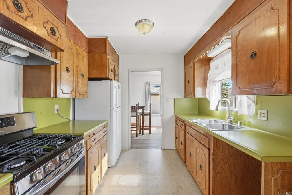 https://cdn.realtyfeed.com/cdn/127/306602907/208af55dfe264c97ce018005f31ac219.webp