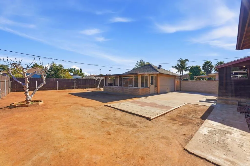 https://cdn.realtyfeed.com/cdn/127/306602907/3d50f82b47479127a05b580c99c8c4a1.webp