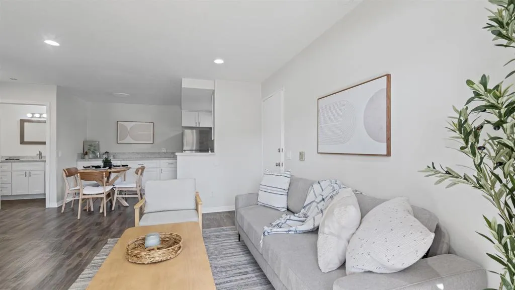 Photo #4: NDP2511404 Listing: Photo #4