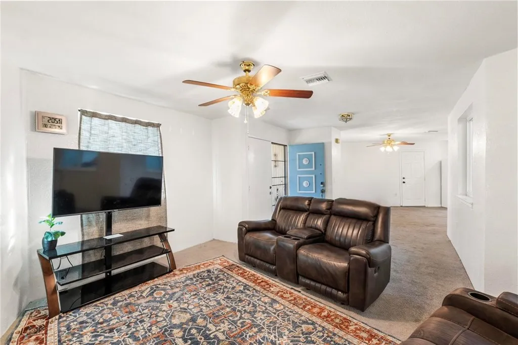 1076 Occidental Circle, Redlands, CA 92374 - Photo 5 of 28, Redlands, CA