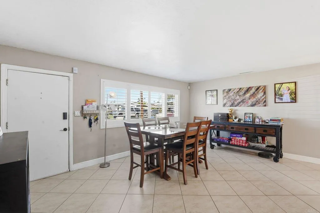 https://cdn.realtyfeed.com/cdn/127/306602982/d94e5c0675623954f3a97b2647fbf7ed.webp