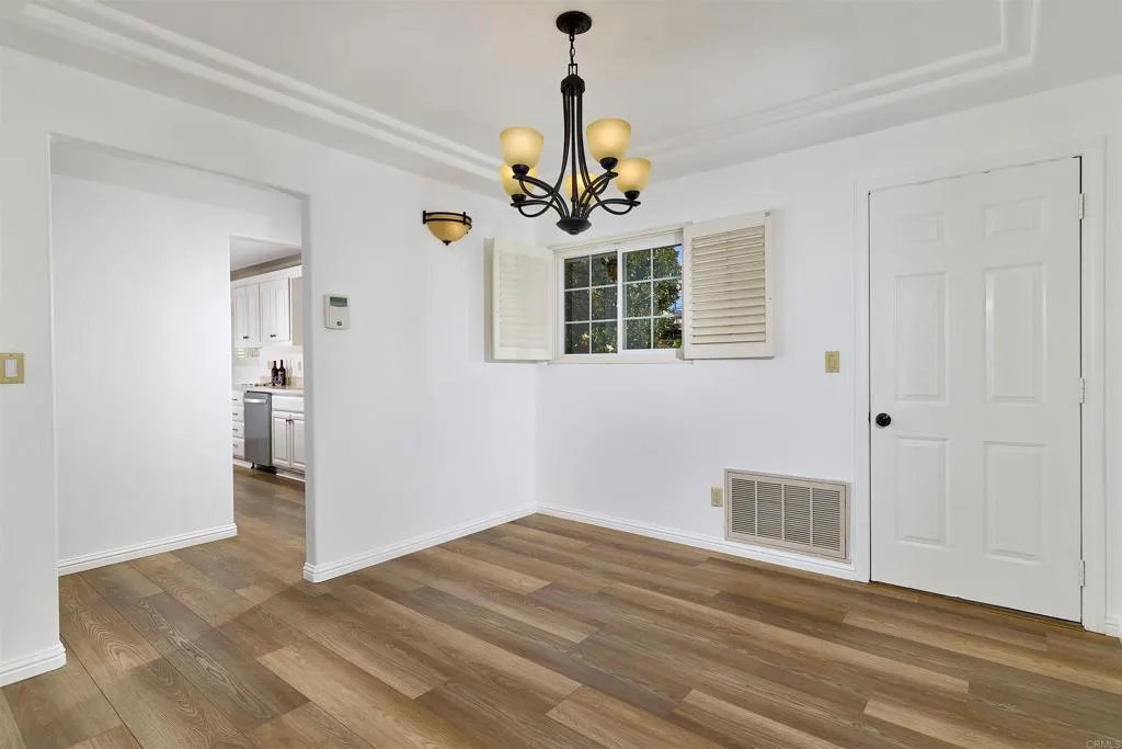 https://cdn.realtyfeed.com/cdn/127/306603161/1fe1748f7d11fba45662afc7c6010bc6.webp