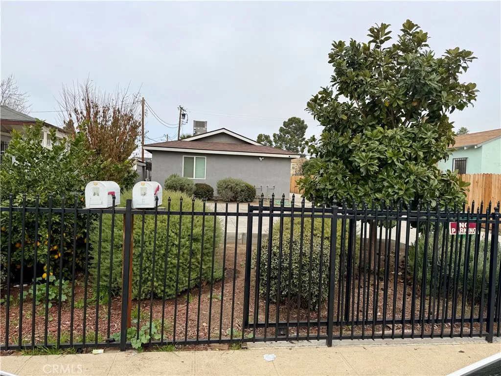 2006 Quincy Street, Bakersfield, CA 93305 - Photo 2 of 15, Bakersfield, CA