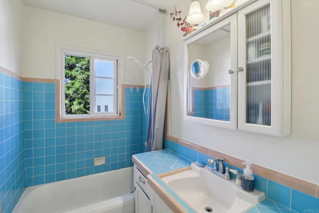 https://cdn.realtyfeed.com/cdn/127/306603252/347e51cd5d79fd994a1cd6edd2147727.webp