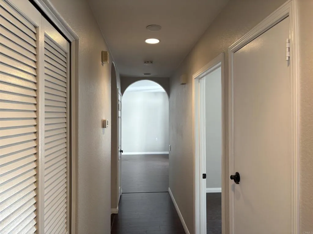 https://cdn.realtyfeed.com/cdn/127/306603280/8013913d8c4619992970fd256b7e3912.webp