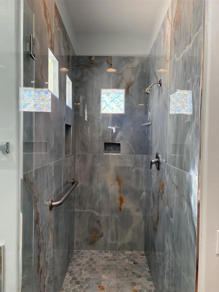 https://cdn.realtyfeed.com/cdn/127/306603280/a95c9093bc58871529cc6c2d3a989833.webp