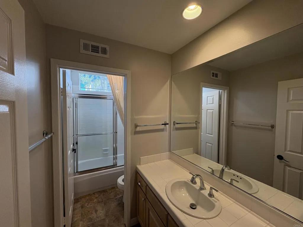 https://cdn.realtyfeed.com/cdn/127/306603280/fe42748ae33775721a308f232980dc53.webp
