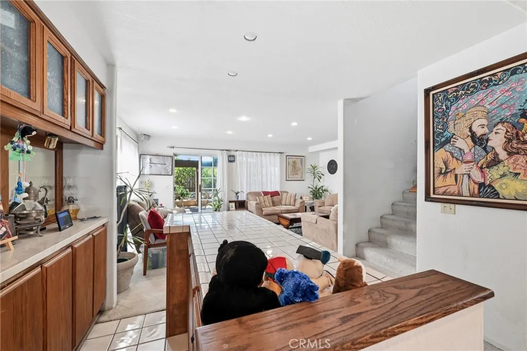 https://cdn.realtyfeed.com/cdn/127/306603290/68eda9ff93dd81b5f50f8ddd56139137.webp