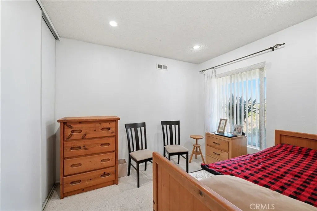 https://cdn.realtyfeed.com/cdn/127/306603290/9cd51084afd945094253fabdbd4955d9.webp