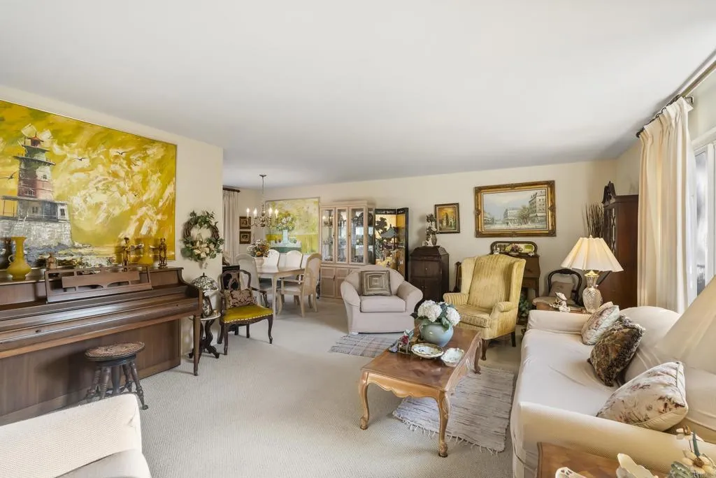 https://cdn.realtyfeed.com/cdn/127/306603316/1096ea0ee5c3ce86f2e678466856173b.webp