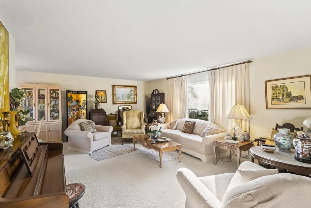 https://cdn.realtyfeed.com/cdn/127/306603316/7017d514849f5f6c50550af12d7adf84.webp