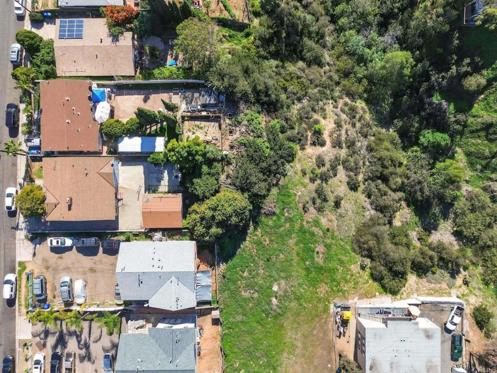 https://cdn.realtyfeed.com/cdn/127/306603396/05ac880f4dde9a9d658ae7b8bd15600e.webp