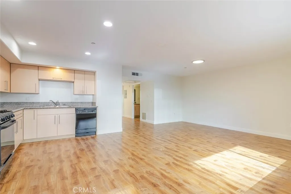 1466 Tamarind Avenue Unit 103, Los Angeles, CA 90028 - Photo 2 of 17, Los Angeles, CA