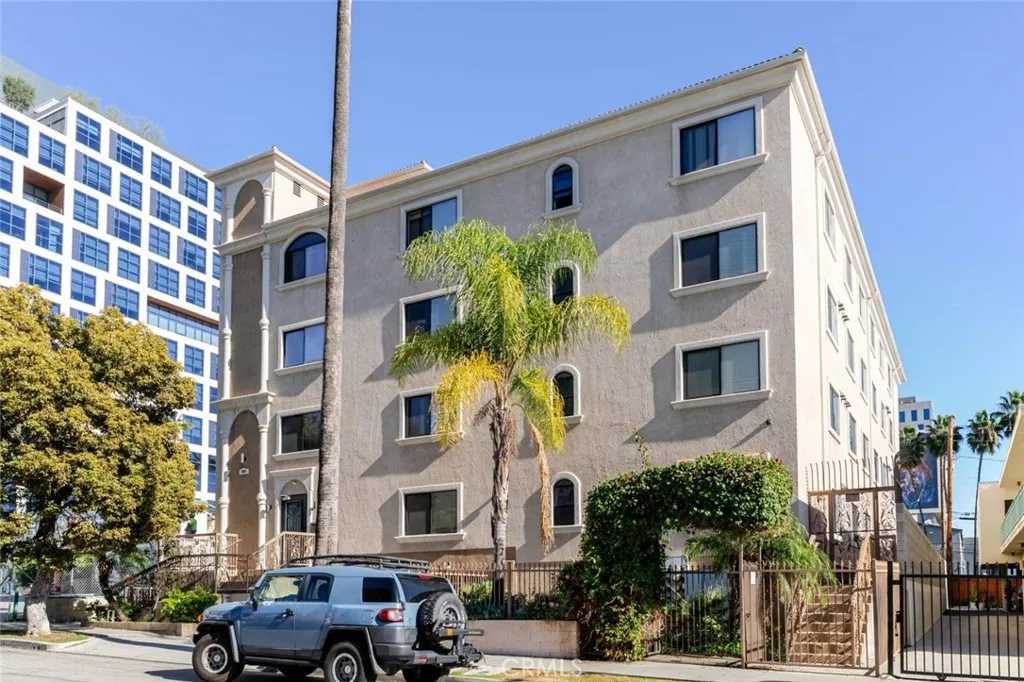 1466 Tamarind Avenue Unit 103, Los Angeles, CA 90028 - Main photo, Los Angeles, CA