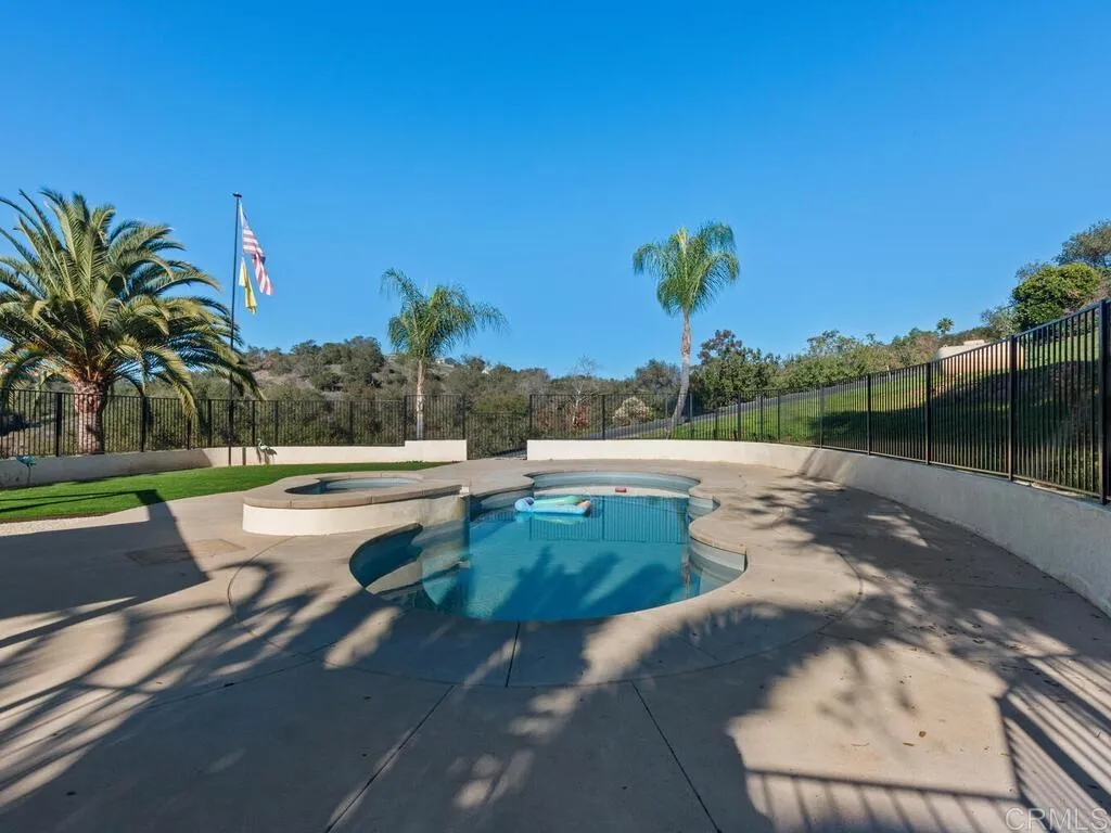 https://cdn.realtyfeed.com/cdn/127/306603586/32af8b7d9219b5d42611c1059781f019.webp