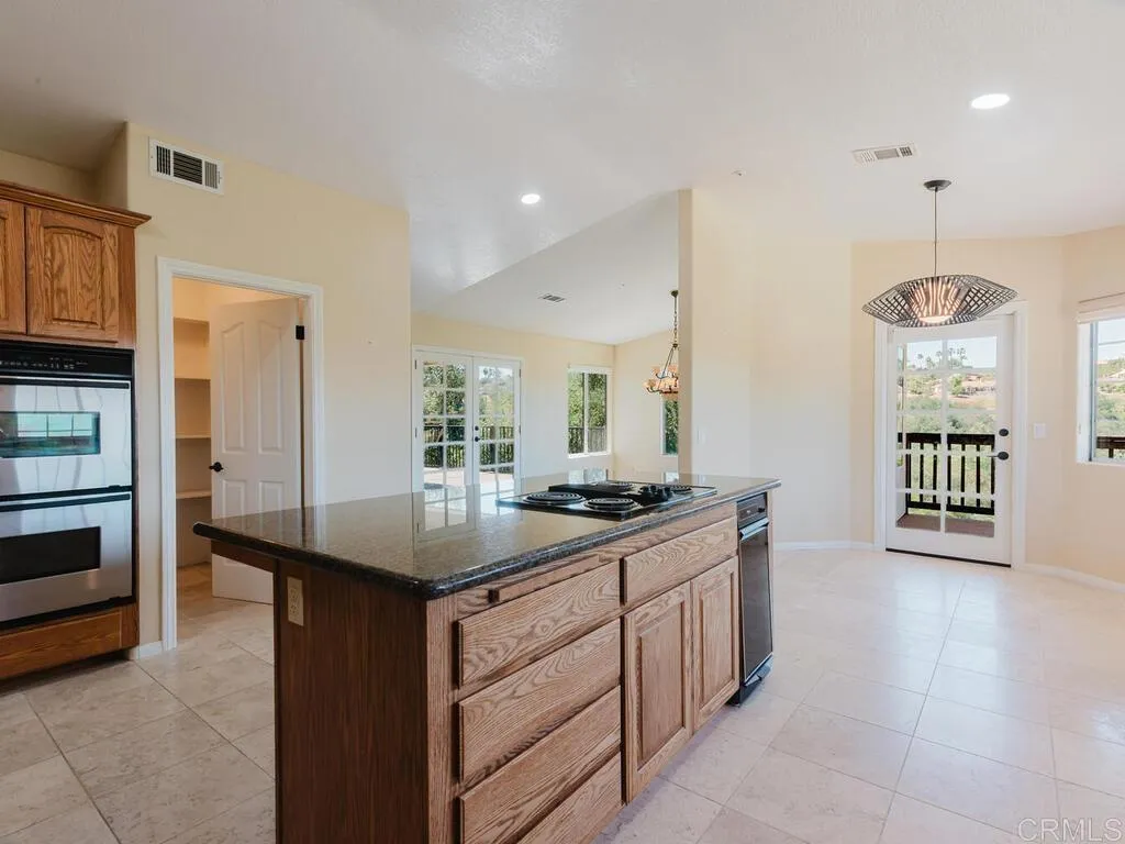 https://cdn.realtyfeed.com/cdn/127/306603586/3b0bce9c3960f48649fe9ec5f6b07ba5.webp