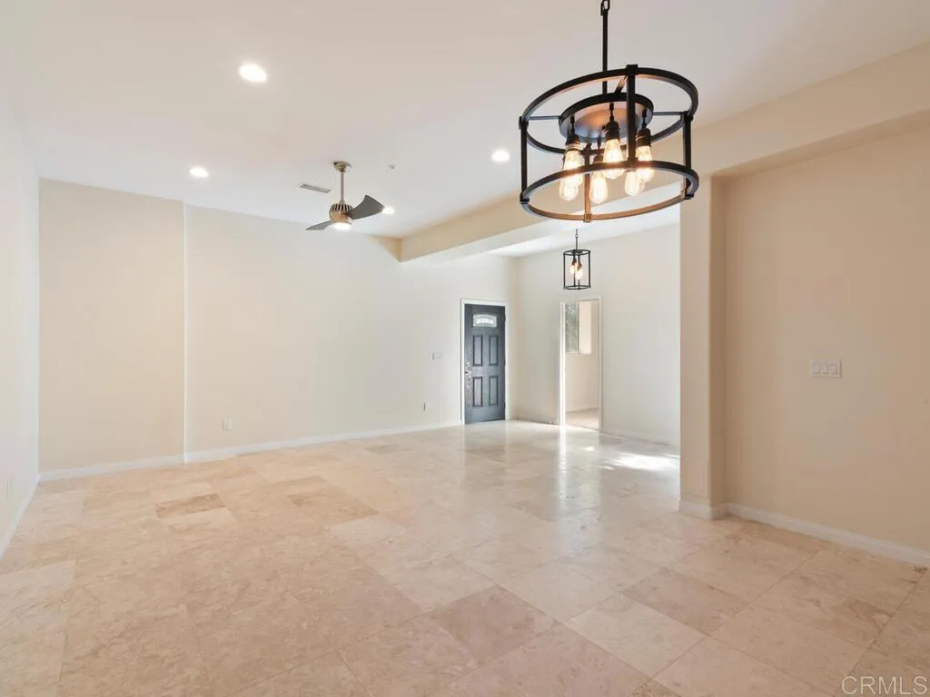 https://cdn.realtyfeed.com/cdn/127/306603586/f4198b5132c1802de24dc5c238ac6b95.webp