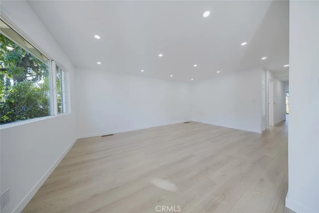 10431 Las Lunitas Avenue, Tujunga, CA 91042 - Photo 3 of 31, Tujunga, CA