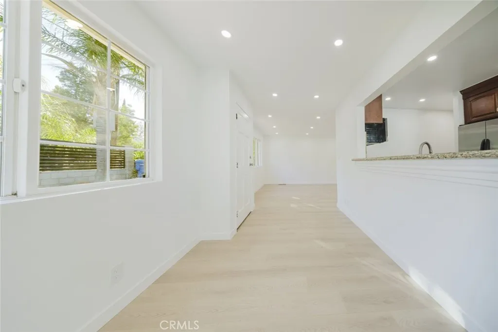 10431 Las Lunitas Avenue, Tujunga, CA 91042 - Photo 5 of 31, Tujunga, CA