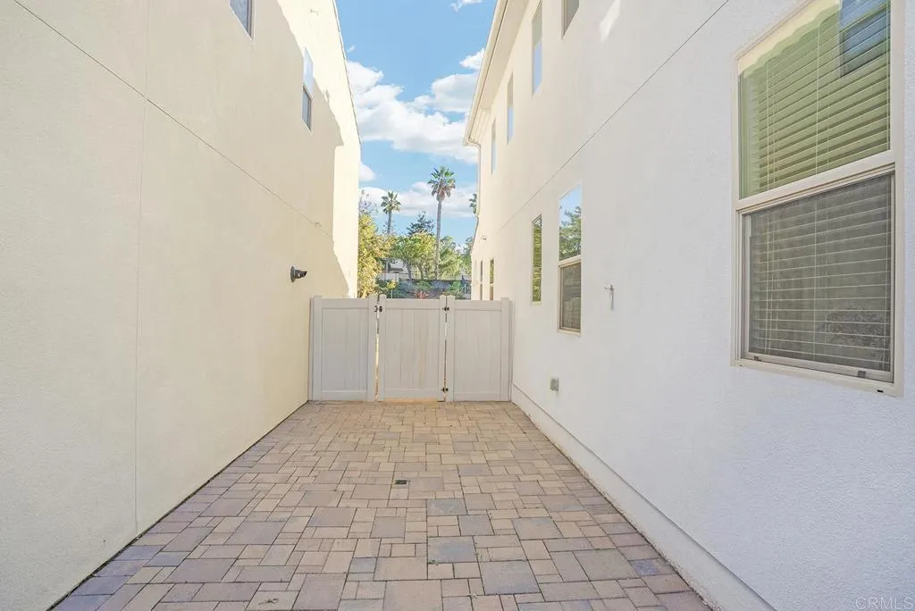 https://cdn.realtyfeed.com/cdn/127/306603686/ebe67e4ad390266c3c75df1e1046394c.webp