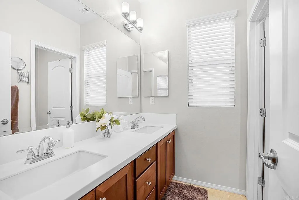 https://cdn.realtyfeed.com/cdn/127/306603686/ef9a311e724407a426d47d8d1c12c043.webp