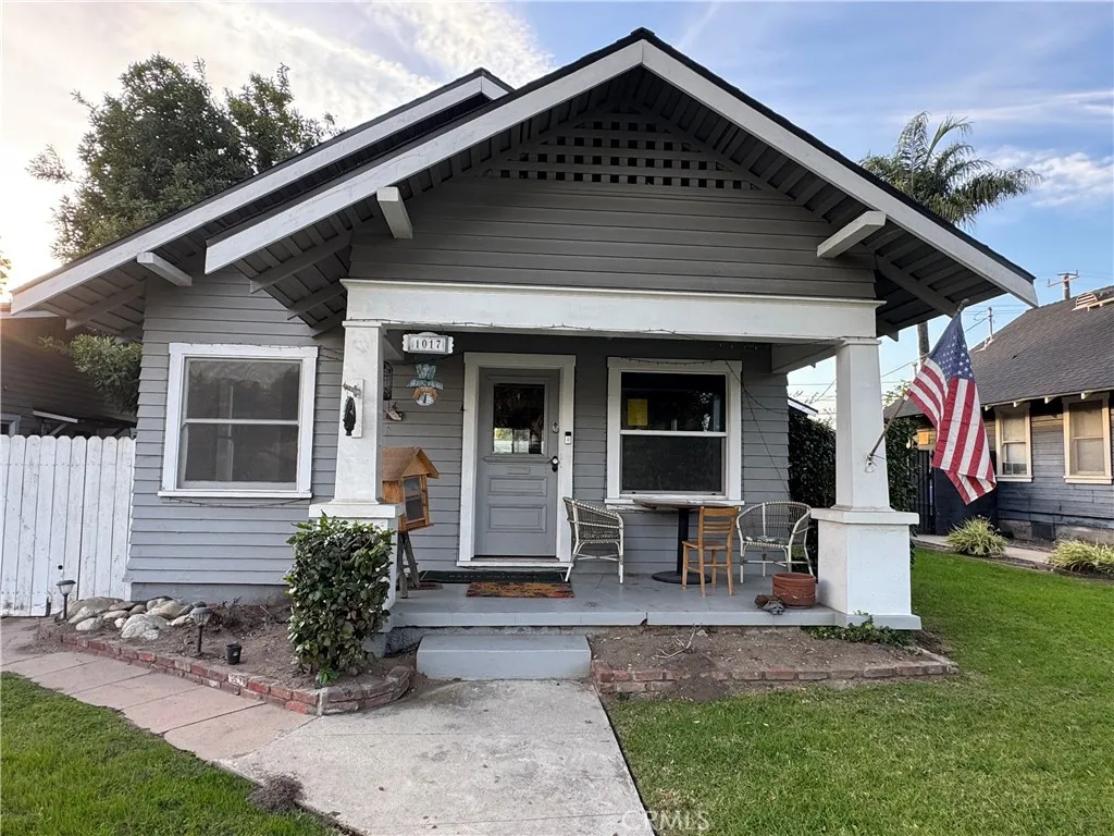 Azusa, CA 91702