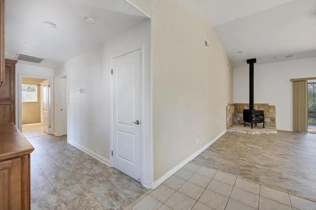 https://cdn.realtyfeed.com/cdn/127/306603888/2a642a96707a1fb581527f78c2e62005.webp