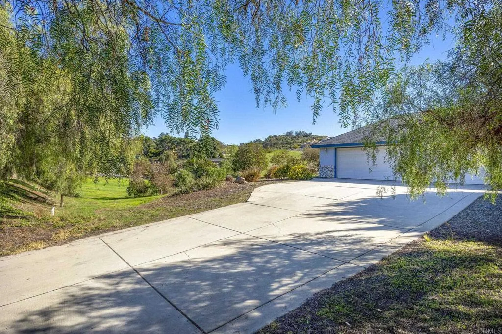 https://cdn.realtyfeed.com/cdn/127/306603888/4826a0de78d9aab4d4053b763fbb02d7.webp